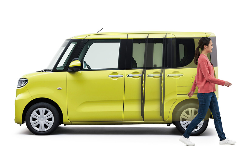 スライドドアの作動中に施錠予約して、ドアが閉まるまで待たずにクルマを離れられる「タッチ＆ゴーロック機能」