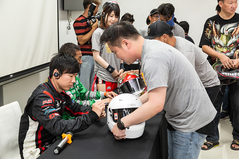 サイン会の様子