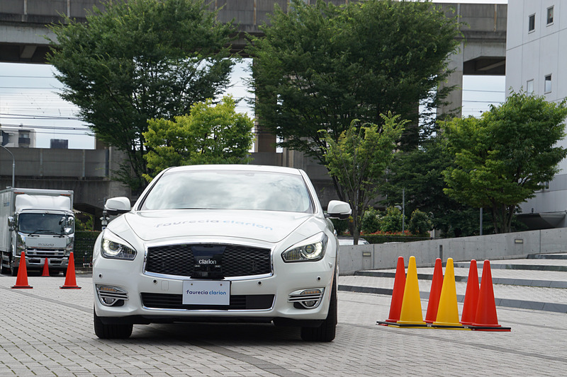 国内初公開となる「自動遠隔出庫（長距離呼び寄せ）システム」のデモンストレーション