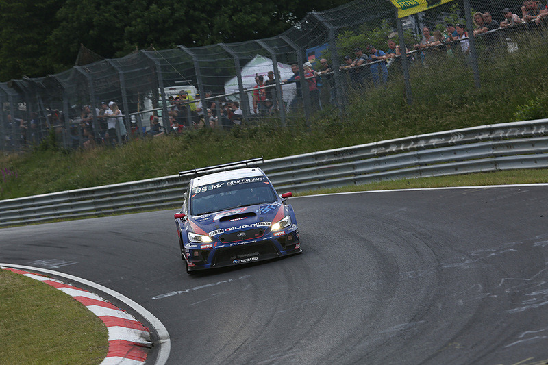 スバル＆STI 88号車 SUBARU WRX STI（山内英輝/井口卓人/ ティム・シュリック/ カルロ・ヴァンダム組）は、総合19位から18位に。過去最高順位と並んだ。クラス優勝は変わらず