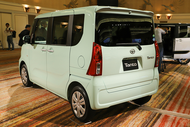 タント X（アイスグリーン）