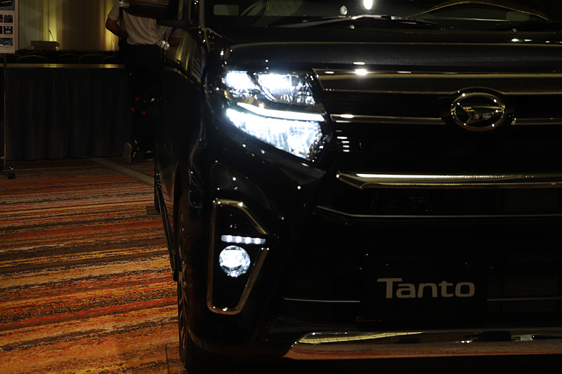タント カスタム RS（パールブラック）のディーラーオプション装着車