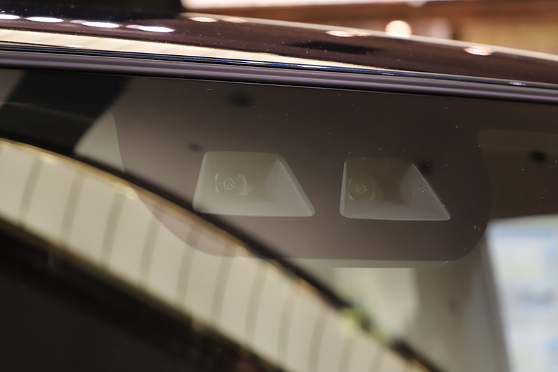 スマートアシストの世界最小ステレオカメラ