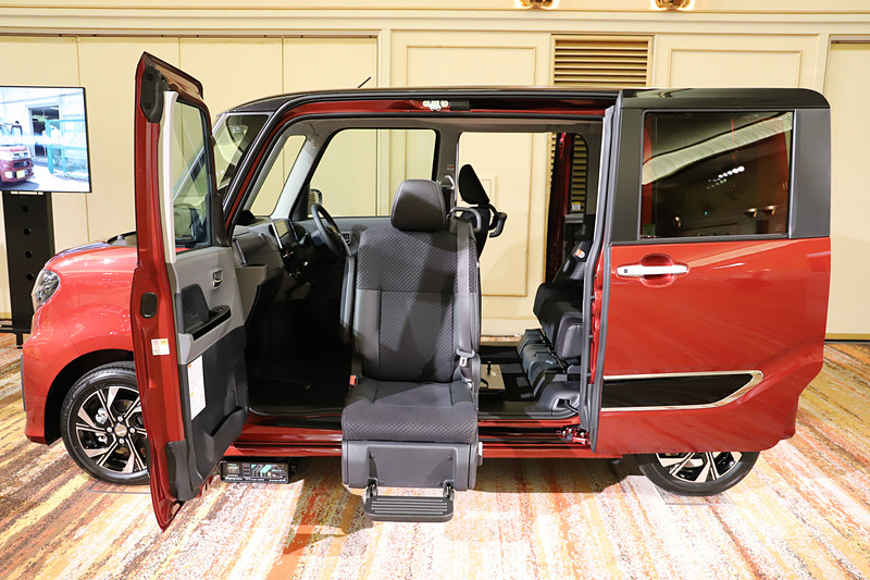 タント ウェルカムシートリフト カスタム RS