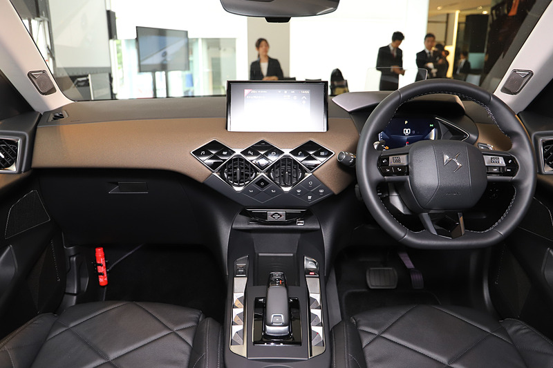 DS 3 クロスバック「Grand Chic」のインテリア