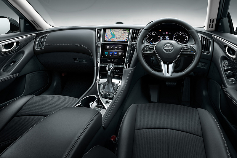 GT（ハイブリッド）