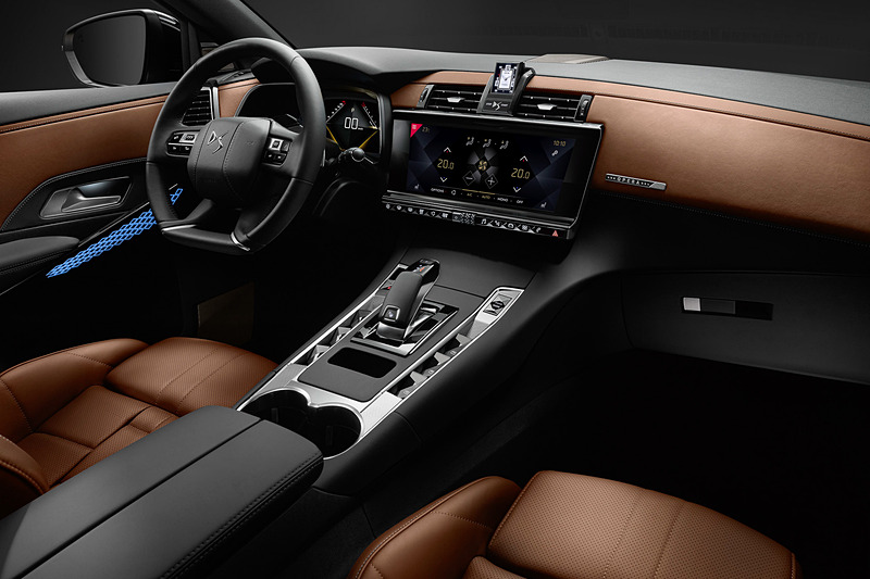 オペラインスピレーションにアレザン（茶系）のナッパレザーを追加