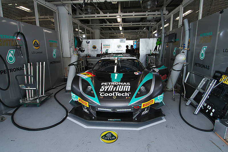 SUPER GTのGT300クラスで走るマザーシャシーのエヴォーラ MCも参戦する