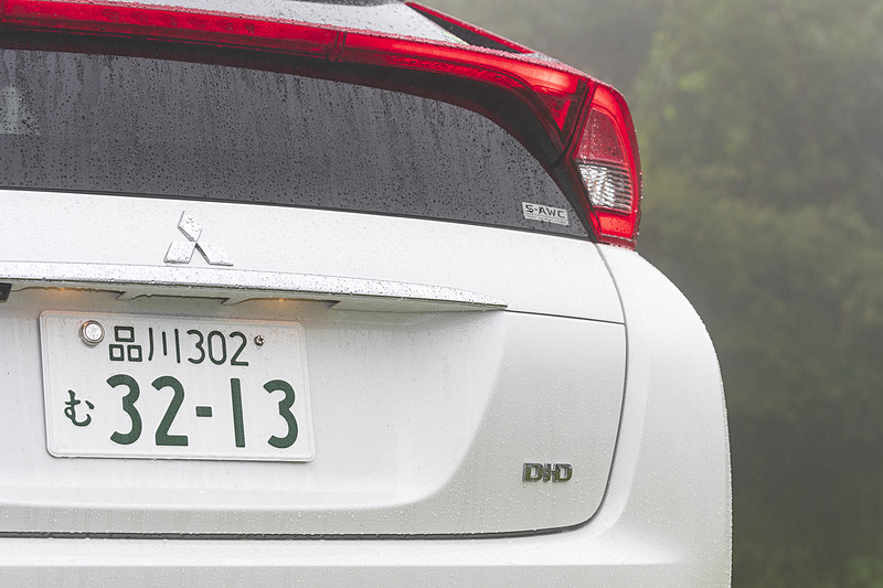 外観で異なる点はリアハッチの「DI-D」エンブレムのみ