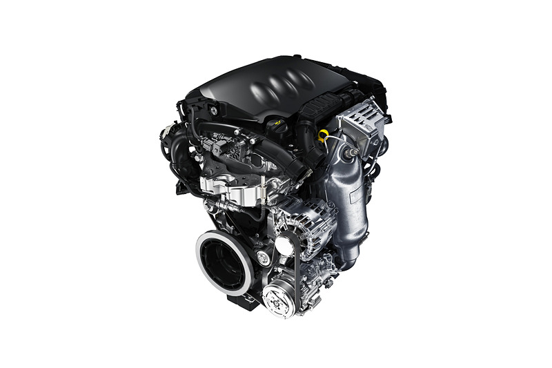 最高出力81kW（110PS）/5500rpm、最大トルク205Nm/1750rpmを発生する直列3気筒DOHC 1.2リッター“PureTech”ターボエンジン