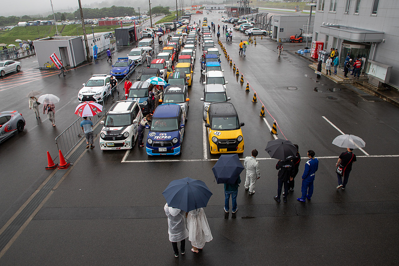 点検後はそのままゲート前に整列、そしてコースインになる