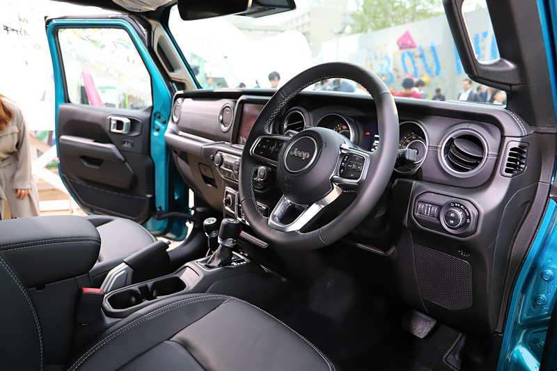 ラングラー・アンリミテッド・ビキニ・エディションのインテリア