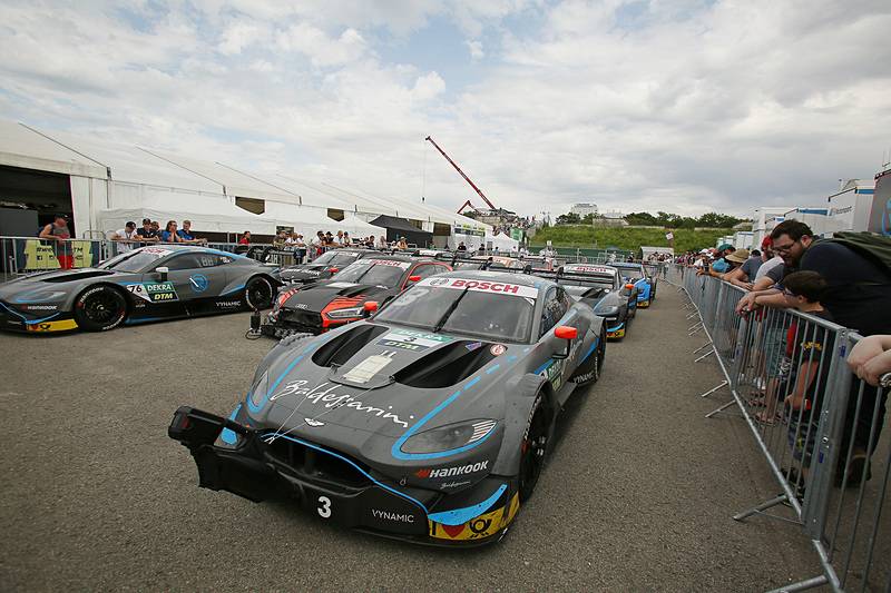 レース1のパルクフェルメ