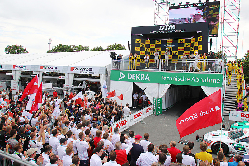 表彰台。優勝のレネ・ラスト、2位のニコ・ミューラー、3位のジョエル・エリクソン