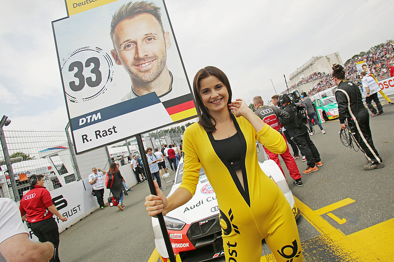 ポールポジションはレネ・ラスト