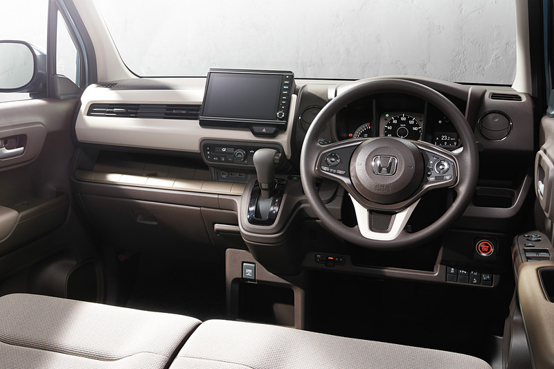 N-WGN L・Honda SENSINGのインパネ