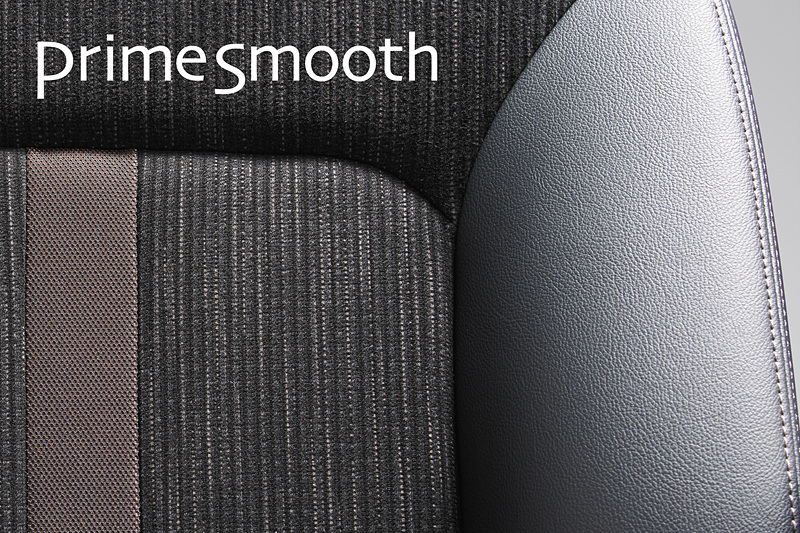 N-WGN カスタム L・ターボ Honda SENSINGのシート表皮はプライムスムース＆トリコット。中央部分のアクセントはジャージ