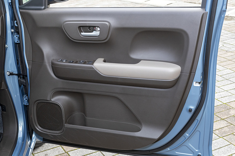 運転席ドアトリム