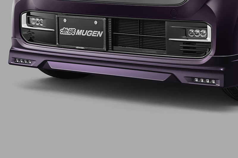 「フロントアンダースポイラー」（カラード仕上げ6万2700円、未塗装5万7200円。10月下旬発売予定のため、消費税10％課税価格）