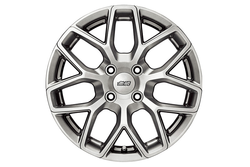 15インチアルミホイール MDY「ハイパーシルバー」（2万9160円/本）