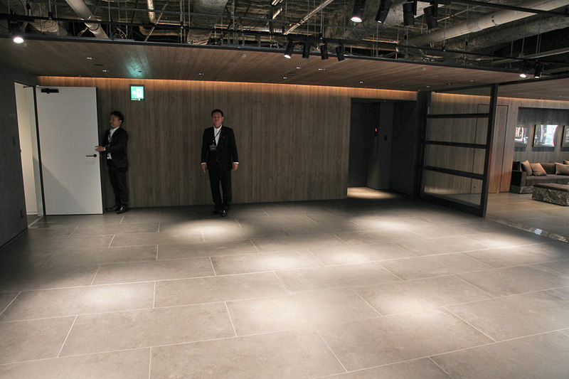 こちらに新旧マイカーを並べて記念撮影ができるとのこと