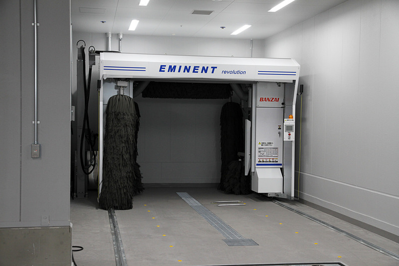 洗車設備もある