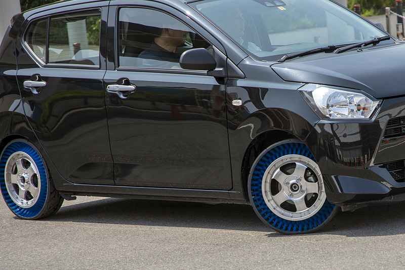 TOYO TIREは空気充填不要のタイヤ「ノアイア」の試乗会も開催している。こちらは当日申し込みで枠があれば助手席への試乗ができる