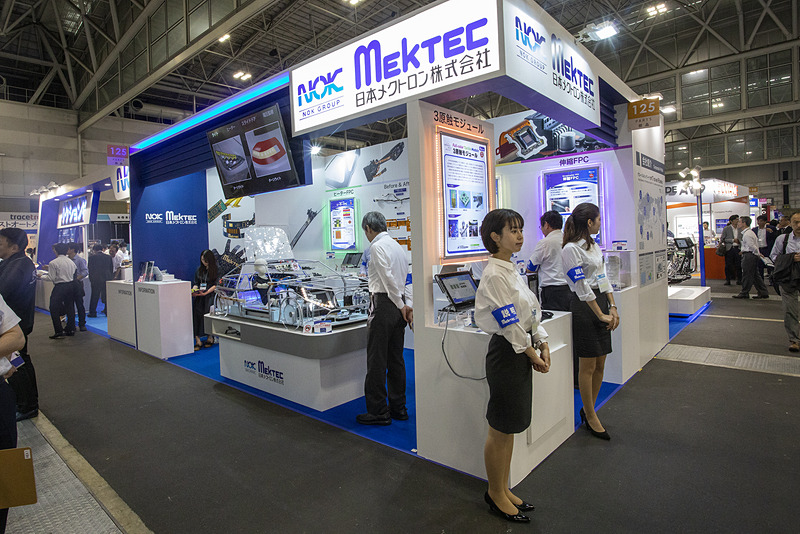 日本メクトロン株式会社のブース。こちらはフレキシブル基板（FPC）の大手メーカー