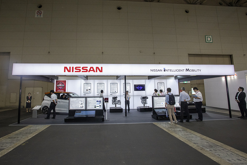 日産ブース。プロパイロット2.0搭載の「スカイライン」は置いていなかった