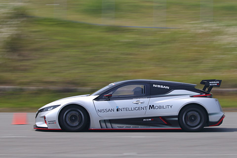 日産　ニッサン　ニスモ NISMO モデルカー セレナ　リーフ　GT-R リーフ」と「セレナ」のNISMOモデルが登場 【ニュース】｜東京モーター