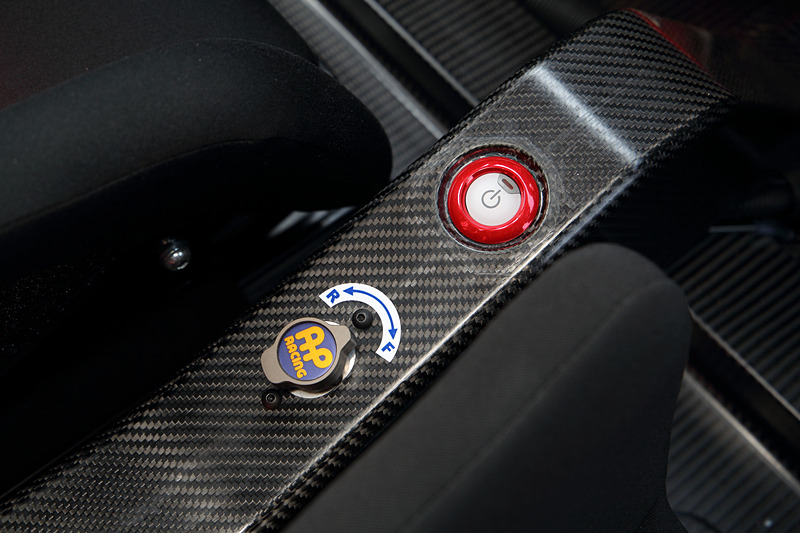 レーシーなRC_02のインテリア