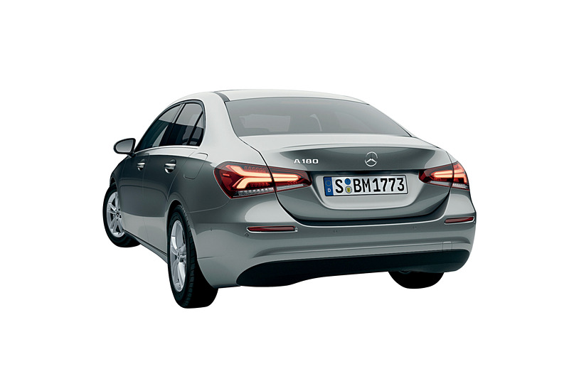 A 180 Style セダン
