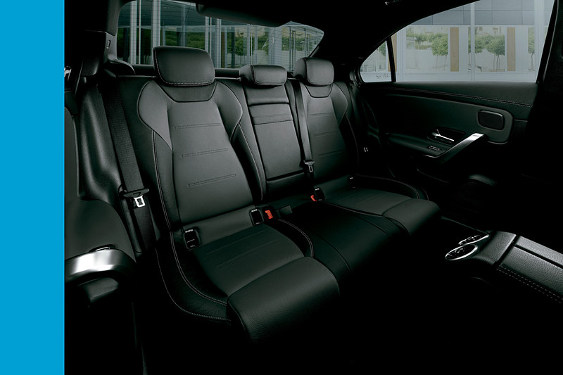 A 250 4MATIC セダンのインテリア