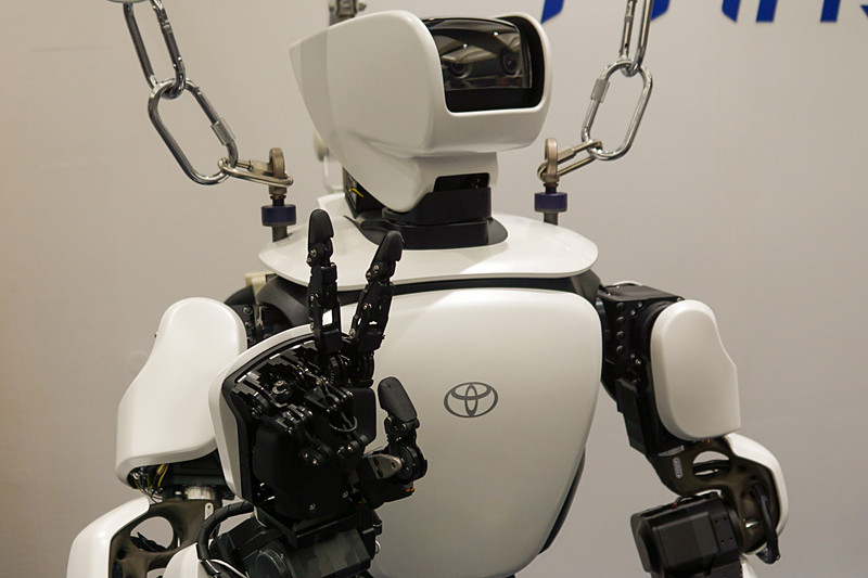 ヒューマノイドロボット「T-HR3」