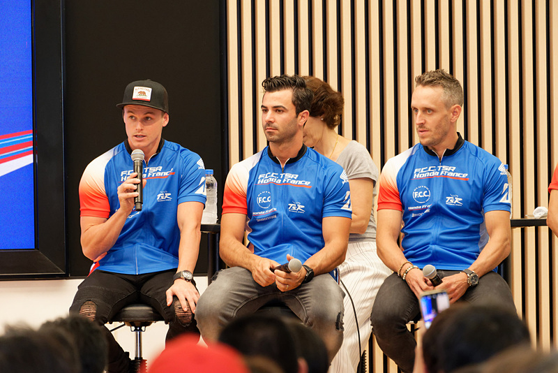 左からジョシュ・フック選手、マイク・ディ・メリオ選手、フレディ・フォレイ選手