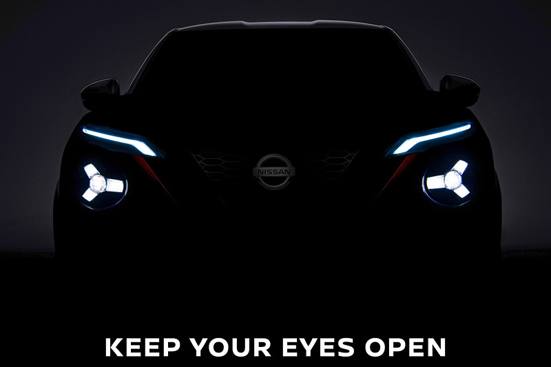 新型モデルのシルエットが分かるティザー写真。メッセージは「Keep your eyes open」