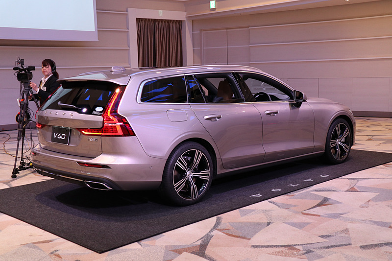 「V60 T6 Twin Engine AWD Inscription」