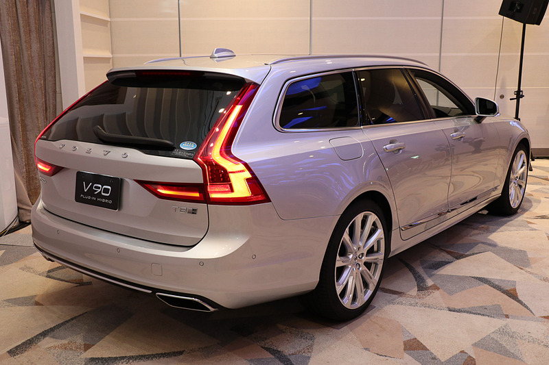 「V90 T8 Twin Engine AWD Inscription」