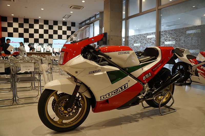 17：1988 DUCATI 851 RACING (851 KIT)