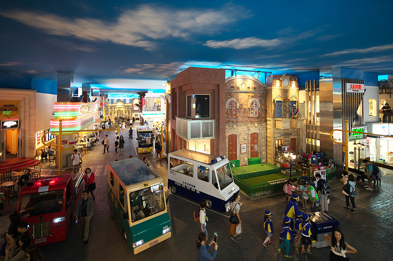 青海展示棟「キッザニア」とのコラボエリアが展開される