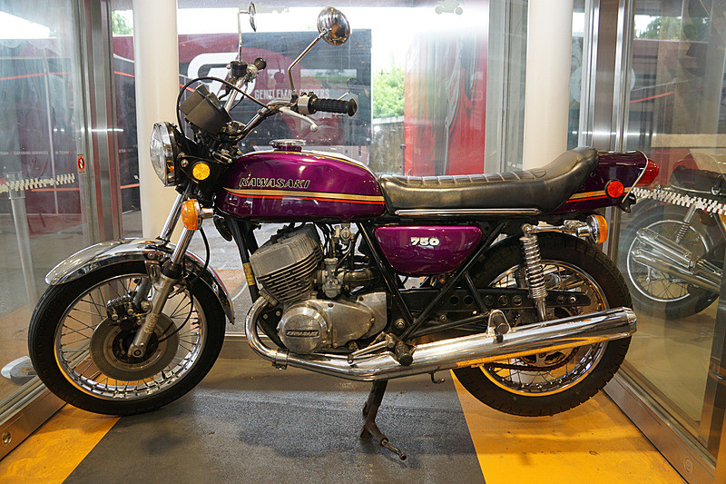 123万2000円で落札された「1973 KAWASAKI 750SS MACH H2A/H2F」