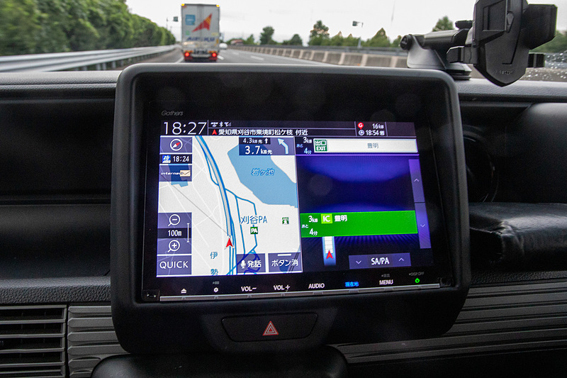 伊勢湾岸道に入る。座り始めてから約3時間半が経過したが、まだオシリは痛くなっていない