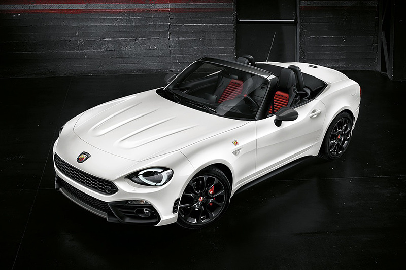 5万5000円高となるパールホワイト「BIANCO ACROPOLIS 1972」