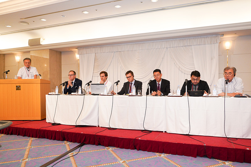 フォーラムの最後にはパネルディスカッションが行なわれた