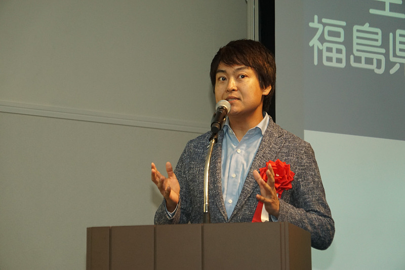 ドローンファンド 代表パートナーの千葉功太郎氏。「ドローンファンドは、空飛ぶモビリティやドローン、スタートアップを専門とする民間ファンドです。われわれは官民一体となってこの空の産業革命をリードしていくという民側で頑張っています」と自己紹介した