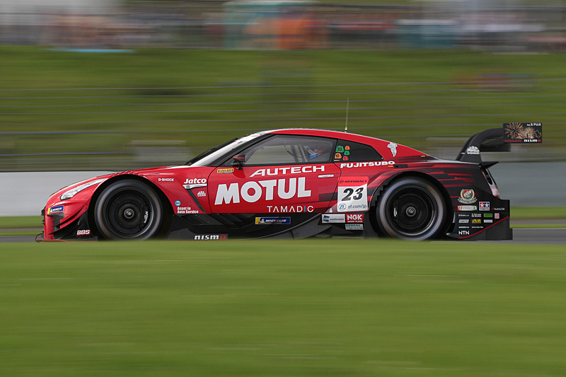 23号車 MOTUL AUTECH GT-R（松田次生/ロニー・クインタレッリ組、MI）
