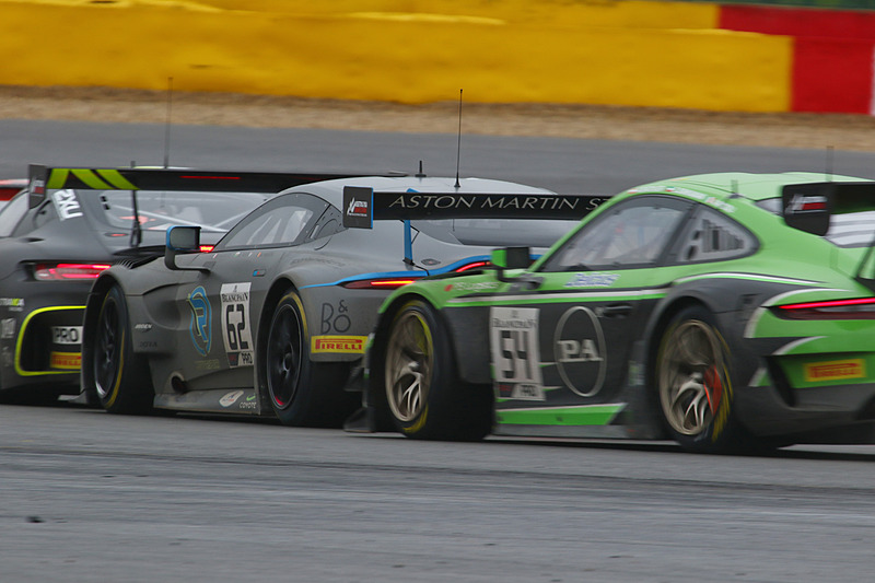 激しいバトルが繰り広げられた