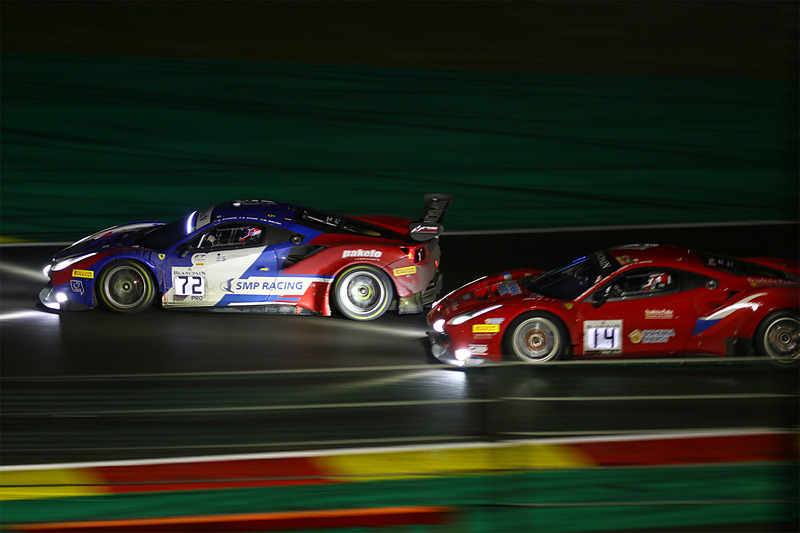 夜中3時前後のシケインのバトルシーン