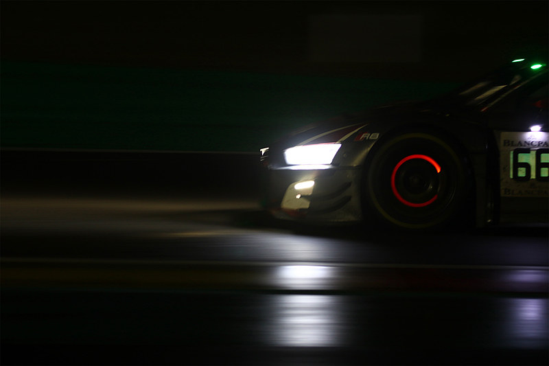 夜中3時前後のシケインのバトルシーン