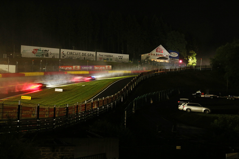 激しい雨のオ・ルージュ